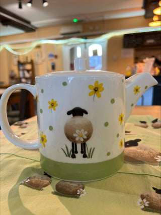 Sheep & Daisys Teapot